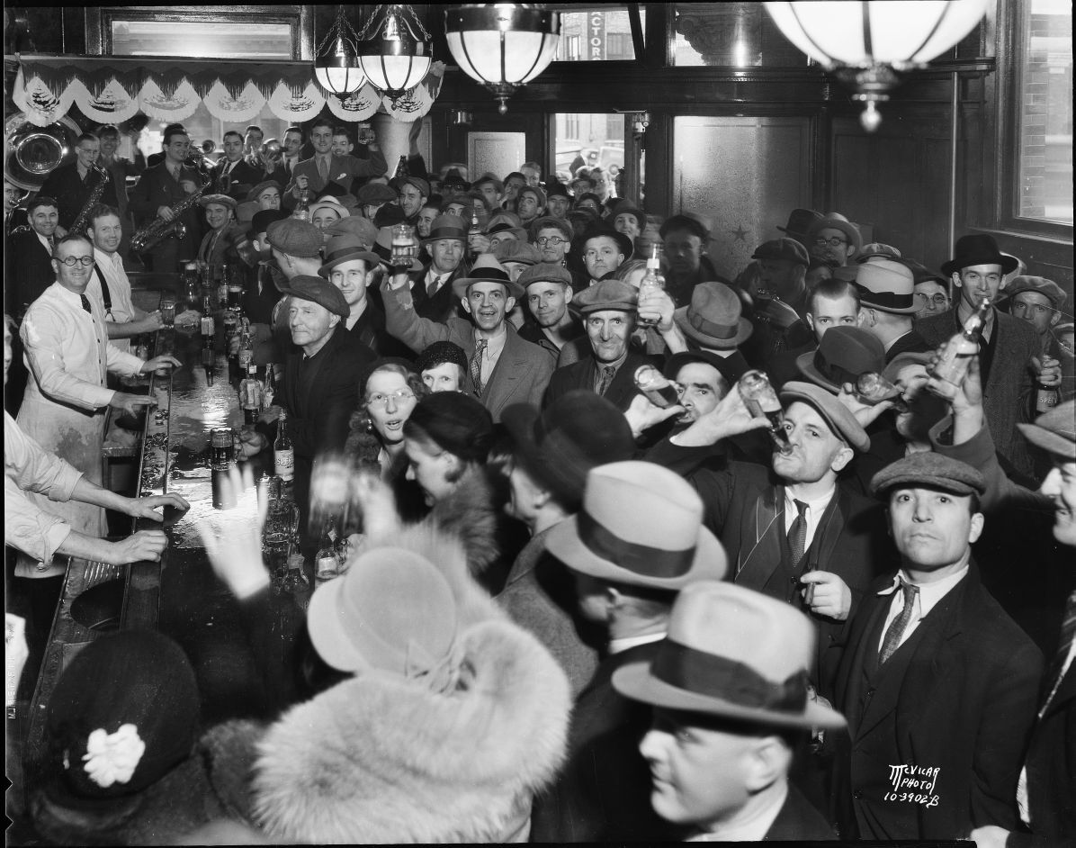 Prohibition: Crowd celebrates at Fauerbach Brewery